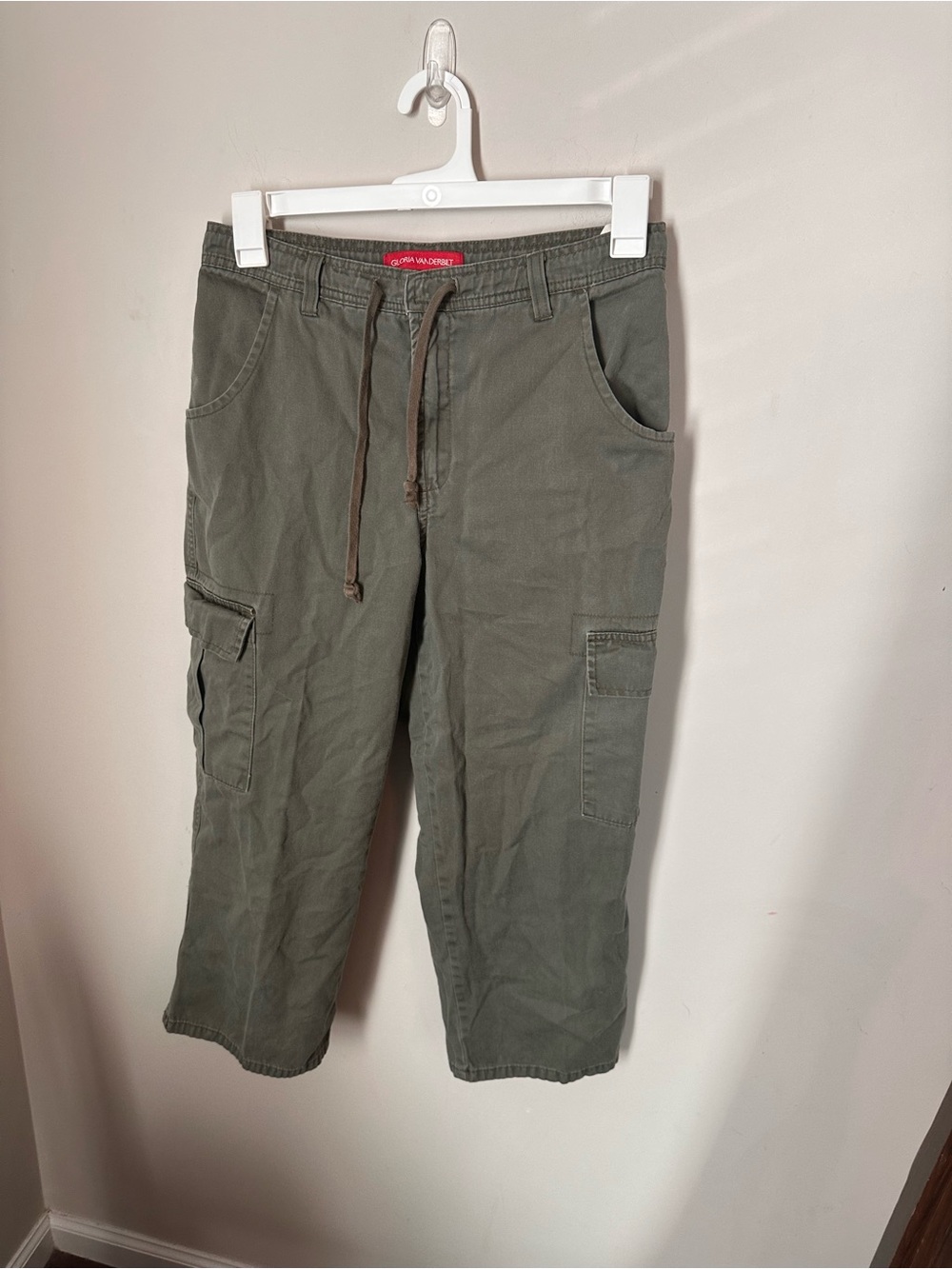 Gloria Vanderbilt Olive Cargo Capri